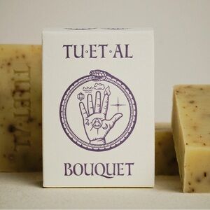 TU•ET•AL Bouquet SOOTHING COLD PROCESS SOAP with bamboo dish set